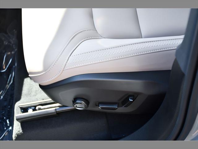 2026 Volvo XC90 SUV in Vapour Grey Metallic thumbnail 35