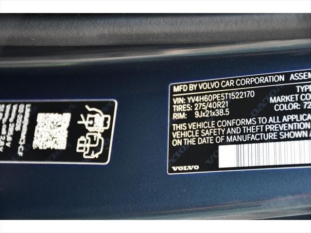 2026 Volvo XC90 Plug-In Hybrid SUV in Denim Blue Metallic thumbnail 30