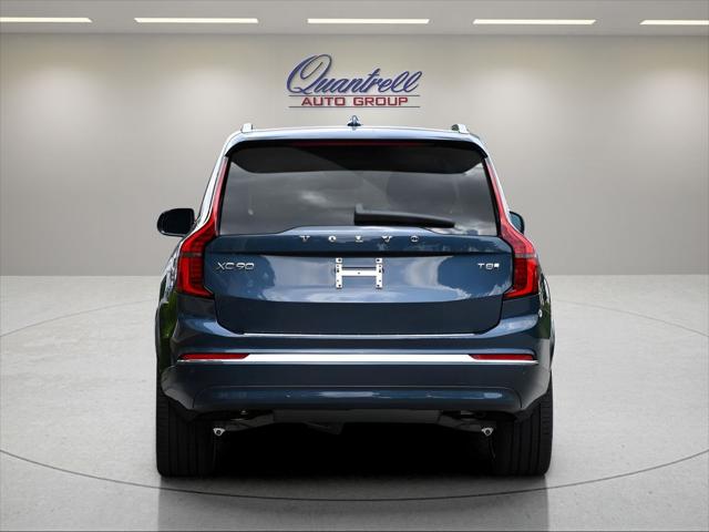 2026 Volvo XC90 Plug-In Hybrid SUV in Denim Blue Metallic thumbnail 5
