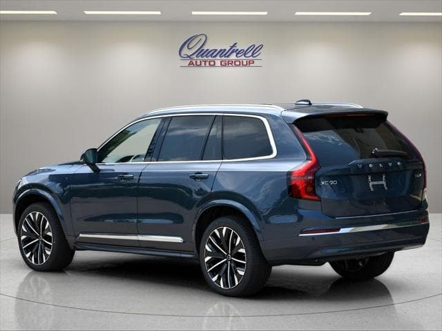 2026 Volvo XC90 Plug-In Hybrid SUV in Denim Blue Metallic thumbnail 6