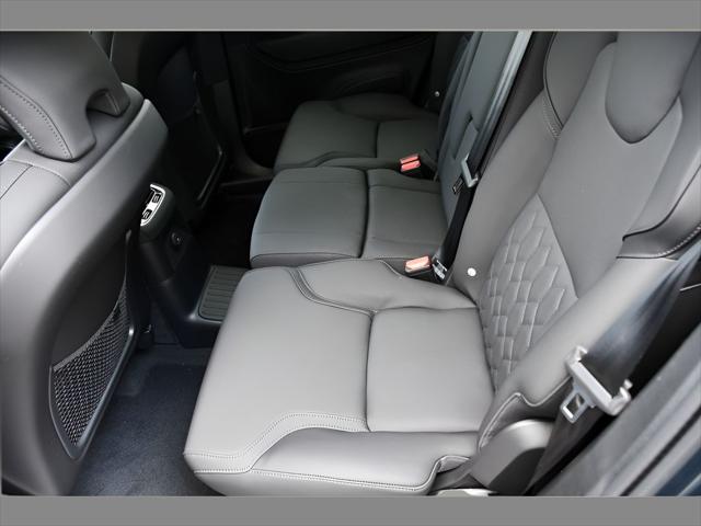 2026 Volvo XC90 Plug-In Hybrid SUV in Denim Blue Metallic thumbnail 15