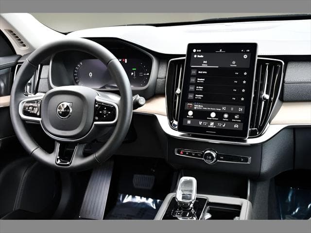 2026 Volvo XC90 Plug-In Hybrid SUV in Denim Blue Metallic thumbnail 18