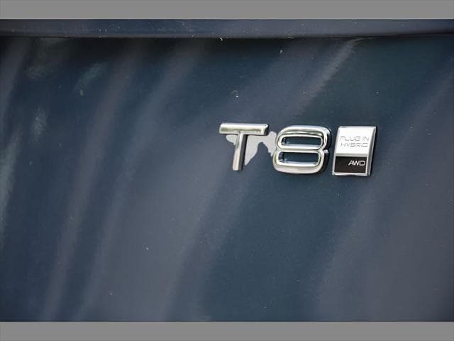 2026 Volvo XC90 Plug-In Hybrid SUV in Denim Blue Metallic thumbnail 31