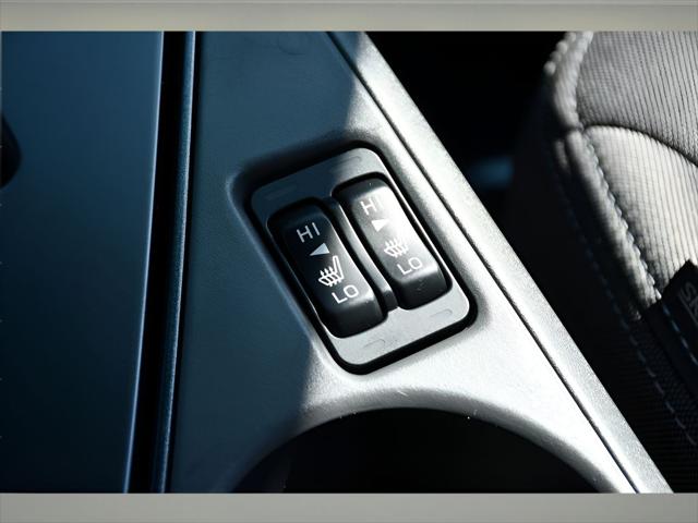 2026 Subaru Crosstrek SUV in Crystal White Pearl thumbnail 35