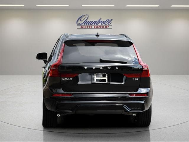 2026 Volvo XC60 Plug-In Hybrid SUV in Onyx Black Metallic thumbnail 5