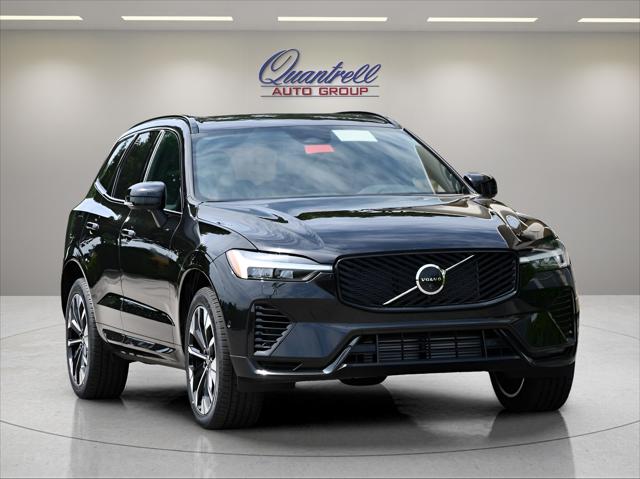 2026 Volvo XC60 Plug-In Hybrid SUV in Onyx Black Metallic - Image 2