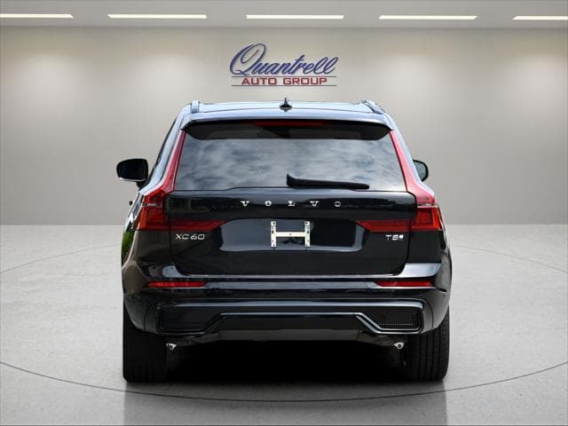 2026 Volvo XC60 Plug-In Hybrid SUV in Onyx Black Metallic thumbnail 5