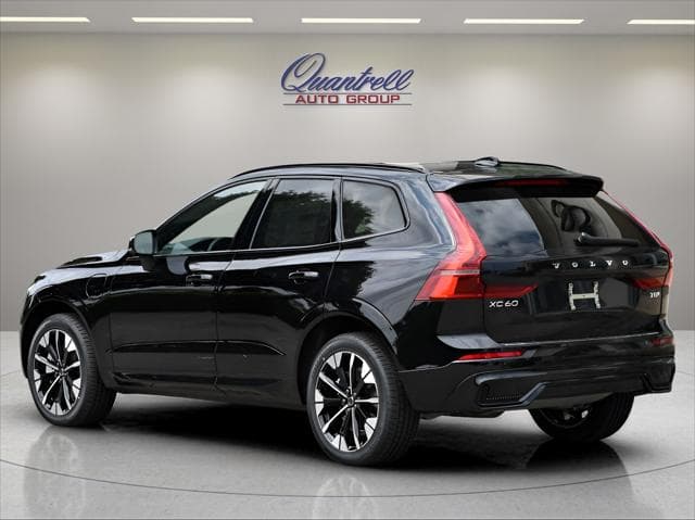 2026 Volvo XC60 Plug-In Hybrid SUV in Onyx Black Metallic thumbnail 6