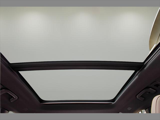2026 Volvo XC60 Plug-In Hybrid SUV in Onyx Black Metallic thumbnail 14