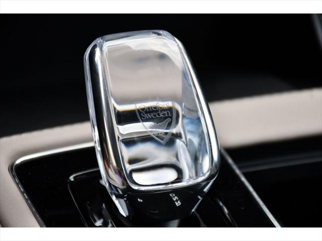 2026 Volvo XC90 SUV in Aurora Silver thumbnail 37