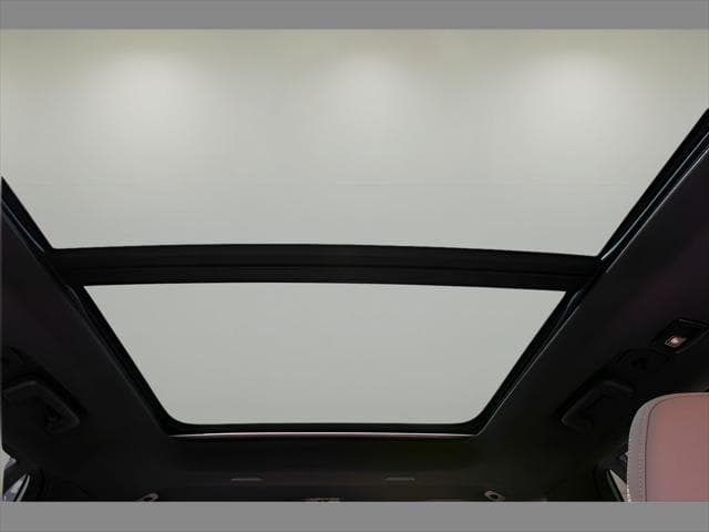 2026 Volvo XC90 SUV in Aurora Silver thumbnail 14