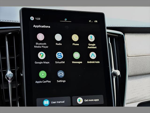 2026 Volvo XC90 SUV in Aurora Silver thumbnail 20