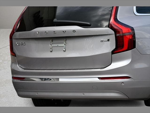 2026 Volvo XC90 SUV in Aurora Silver thumbnail 29