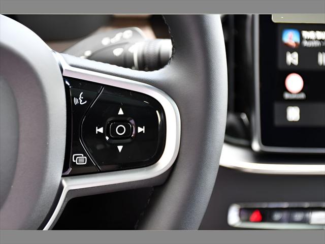 2026 Volvo XC90 SUV in Aurora Silver thumbnail 34