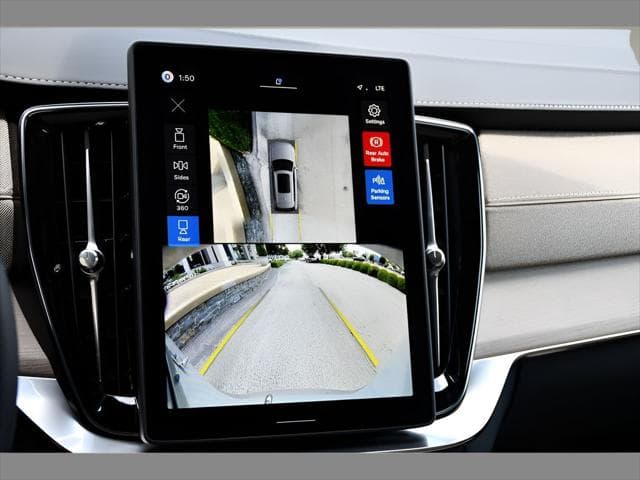 2026 Volvo XC90 SUV in Vapour Grey Metallic thumbnail 23