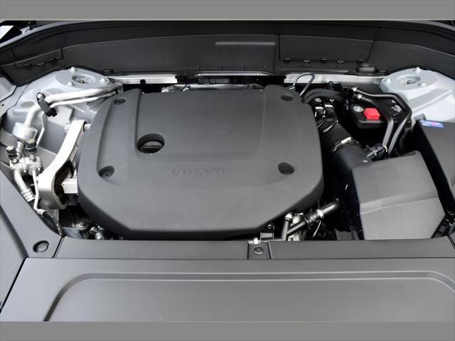 2026 Volvo XC90 SUV in Vapour Grey Metallic thumbnail 27