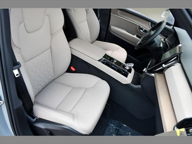 2026 Volvo XC90 SUV in Vapour Grey Metallic thumbnail 31