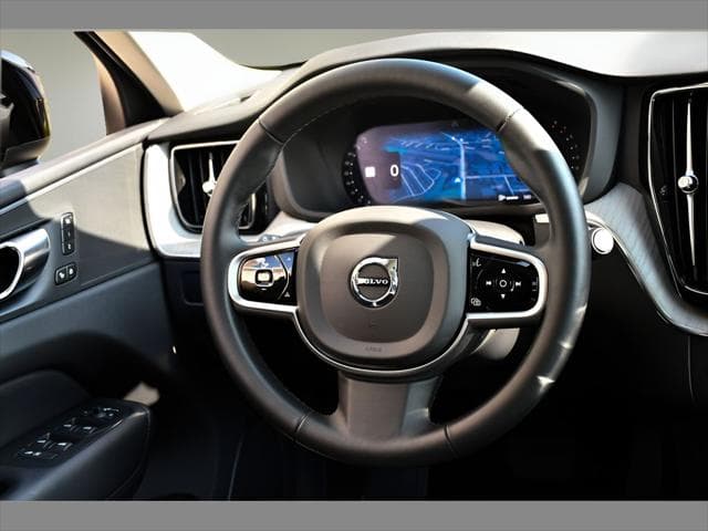 2025 Volvo XC60 SUV in Crystal White Metallic thumbnail 16