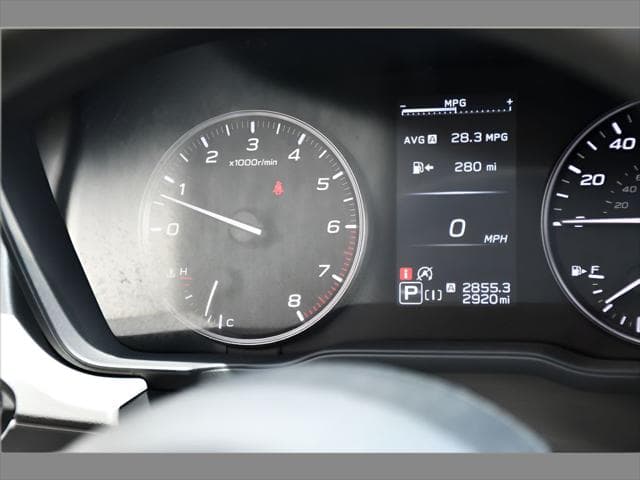 2026 Subaru Crosstrek SUV in Ice Silver Metallic thumbnail 19
