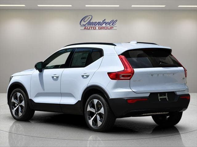 2026 Volvo XC40 SUV in Cloud Blue thumbnail 5