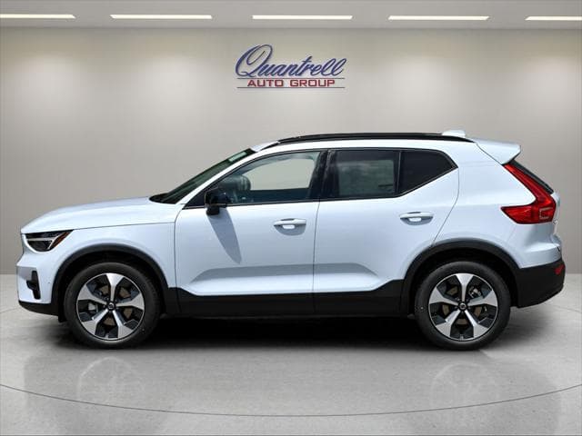 2026 Volvo XC40 SUV in Cloud Blue thumbnail 6