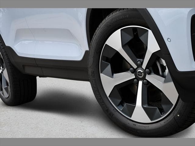 2026 Volvo XC40 SUV in Cloud Blue thumbnail 10