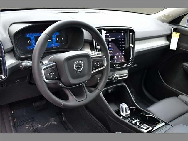 2026 Volvo XC40 SUV in Cloud Blue thumbnail 11