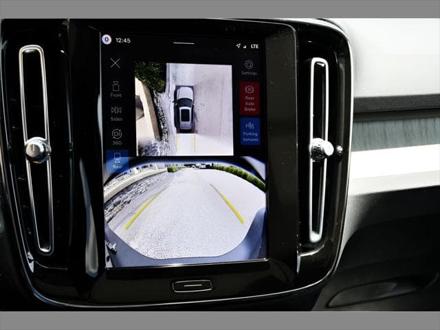 2026 Volvo XC40 SUV in Cloud Blue thumbnail 21