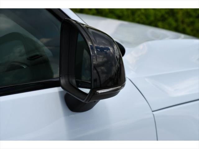 2026 Volvo XC40 SUV in Cloud Blue thumbnail 28