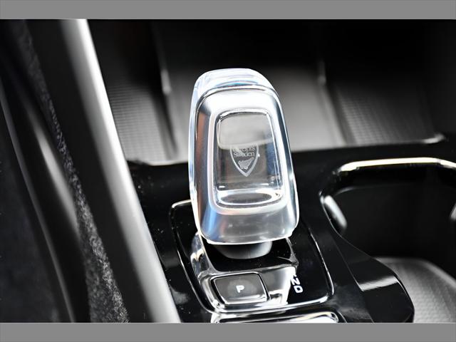 2026 Volvo XC40 SUV in Cloud Blue thumbnail 35