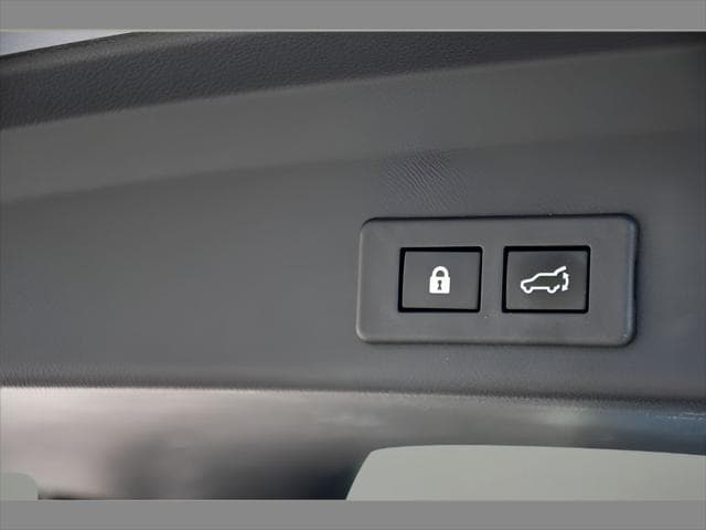 2021 Subaru Ascent SUV in Ice Silver Metallic thumbnail 26