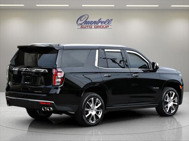 2024 Chevrolet Tahoe SUV in Black thumbnail 4