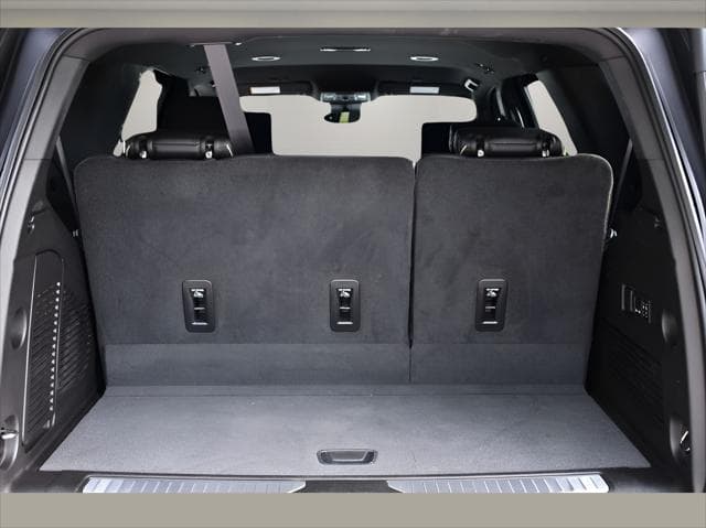 2024 Chevrolet Tahoe SUV in Black thumbnail 23