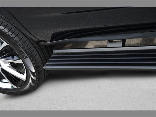 2024 Chevrolet Tahoe SUV in Black thumbnail 31