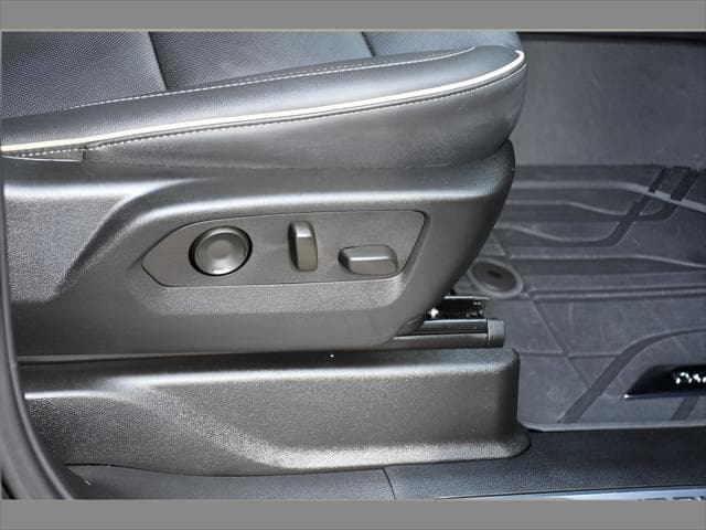 2024 Chevrolet Tahoe SUV in Black thumbnail 32