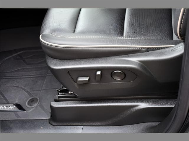 2024 Chevrolet Tahoe SUV in Black thumbnail 34