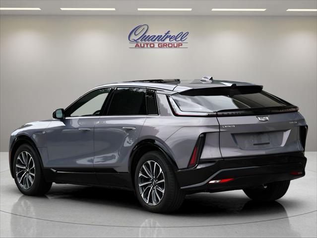 2024 Cadillac LYRIQ SUV in Celestial Metallic thumbnail 6