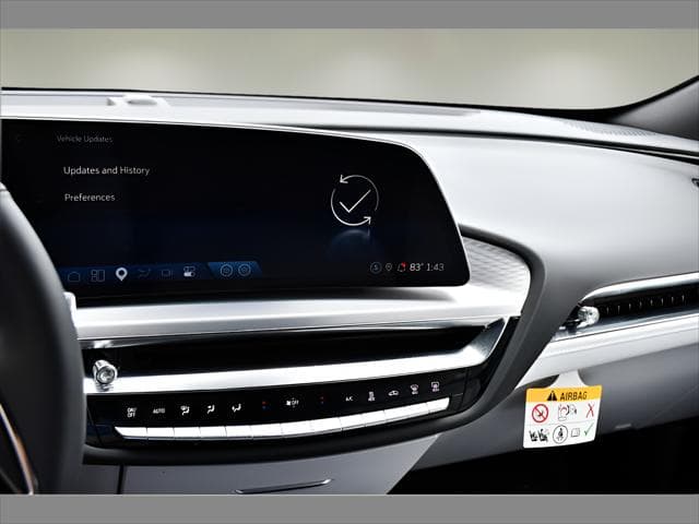 2024 Cadillac LYRIQ SUV in Celestial Metallic thumbnail 19