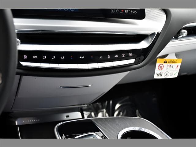 2024 Cadillac LYRIQ SUV in Celestial Metallic thumbnail 32