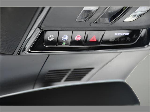 2024 Cadillac LYRIQ SUV in Celestial Metallic thumbnail 33