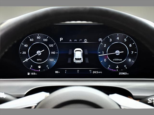 2024 Kia Seltos SUV in Snow White Pearl thumbnail 20