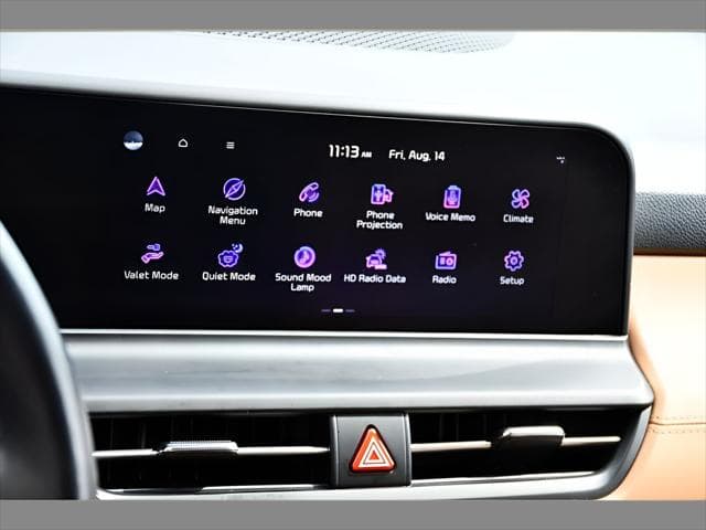 2024 Kia Seltos SUV in Snow White Pearl thumbnail 22