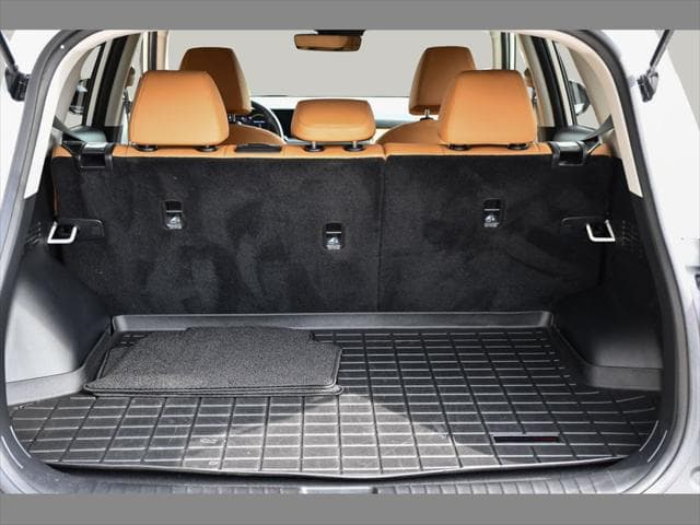 2024 Kia Seltos SUV in Snow White Pearl thumbnail 25