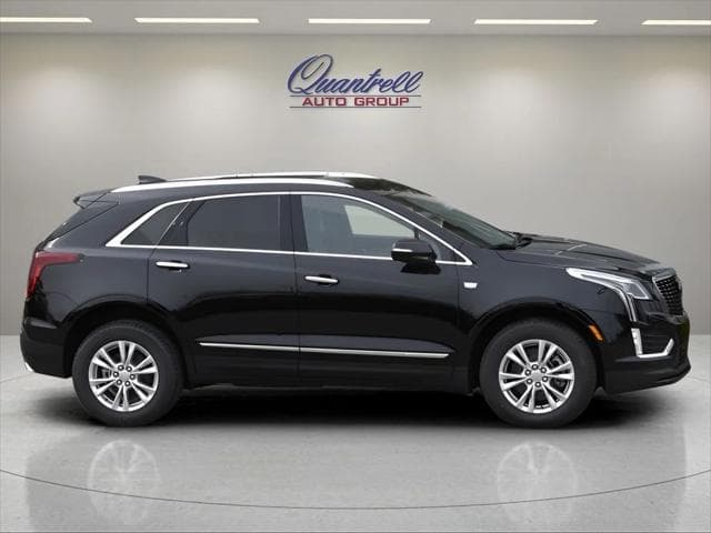2026 Cadillac XT5 SUV in Stellar Black Metallic thumbnail 3