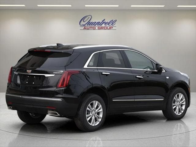 2026 Cadillac XT5 SUV in Stellar Black Metallic thumbnail 4