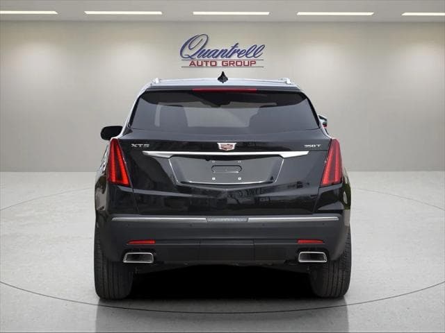 2026 Cadillac XT5 SUV in Stellar Black Metallic thumbnail 5