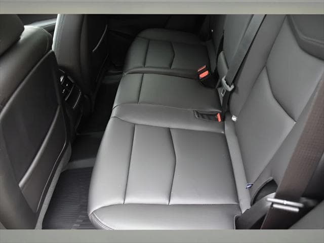 2026 Cadillac XT5 SUV in Stellar Black Metallic thumbnail 14