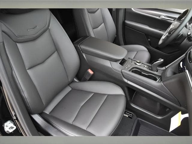 2026 Cadillac XT5 SUV in Stellar Black Metallic thumbnail 29