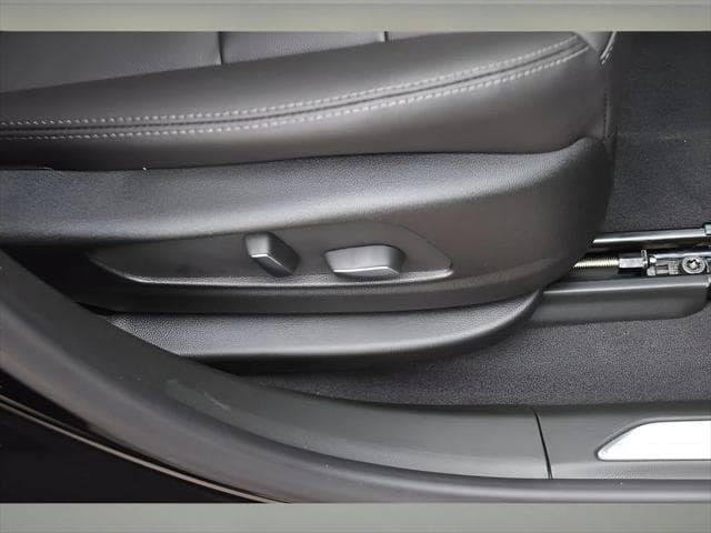 2026 Cadillac XT5 SUV in Stellar Black Metallic thumbnail 30