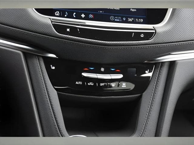 2026 Cadillac XT5 SUV in Stellar Black Metallic thumbnail 35